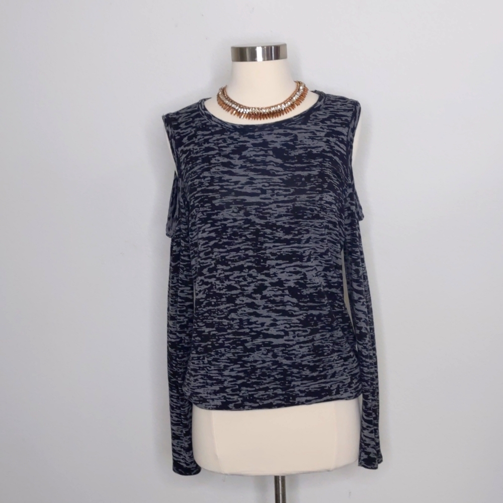 Sofia Jeans by Sofia Vergara Open shoulder long sleeve sweater size Medi…